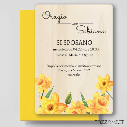 Partecipazione in legno matrimonio con fiori narciso gialli