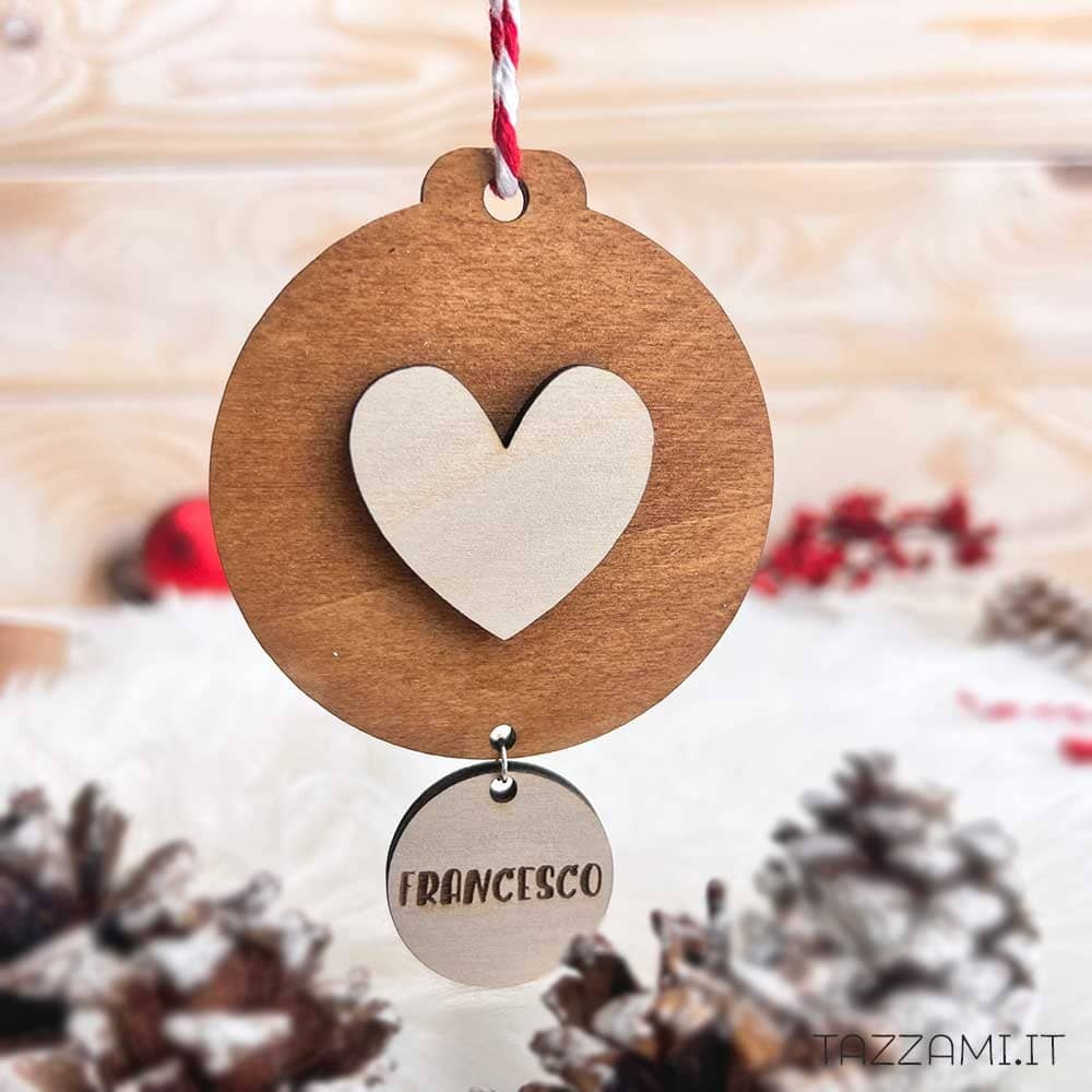 Pallina Natale in stile nordico personalizzata con nome e cuore