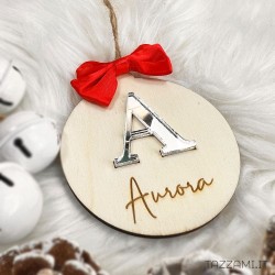 Pallina Natale in legno, personalizzata con Nome ed Iniziale a Rilievo