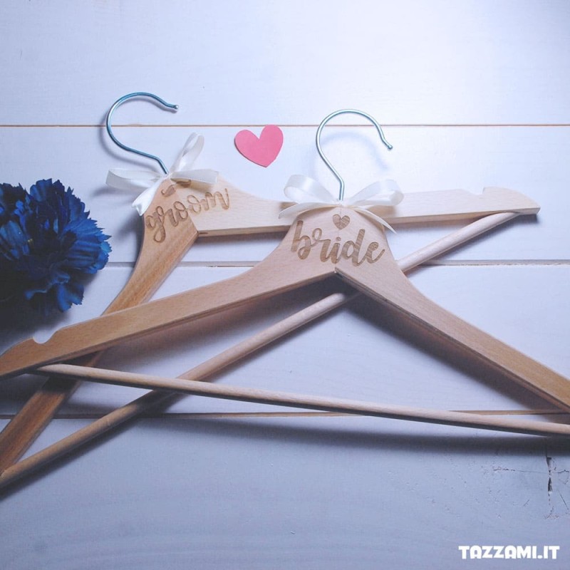 Appendiabiti Da Sposa Personalizzato In Legno Lasaris, Inciso O Bianco, Fatto Nel Regno Unito
