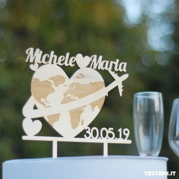 Cake Topper tema Viaggio con cuore mondo, Nomi Sposi e data Matrimonio